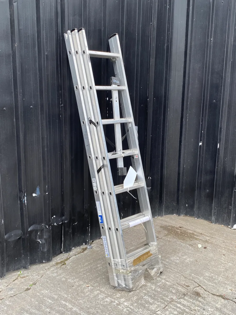 LYTE Step Ladder - Image 1