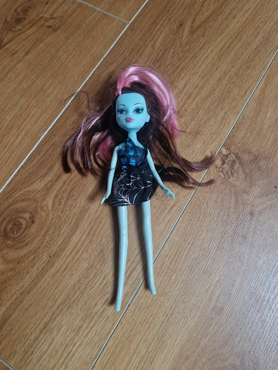 My Little Pony Equestrian Canterlot High Play Set - Image 2