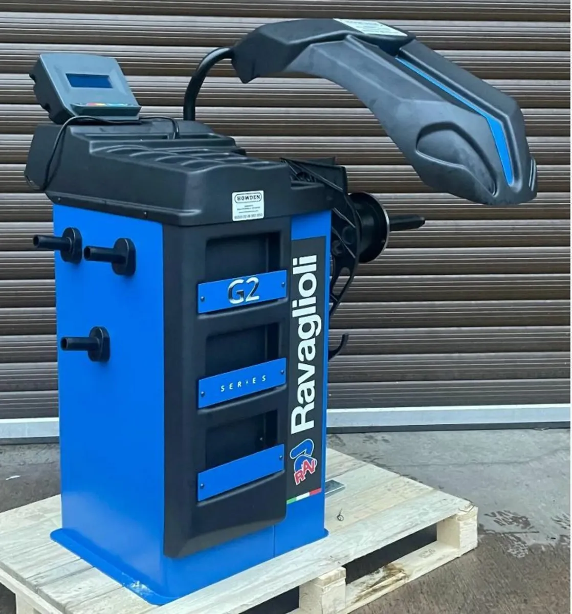 Ravaglioli Wheel Balancer Semi Auto 230v - Image 4