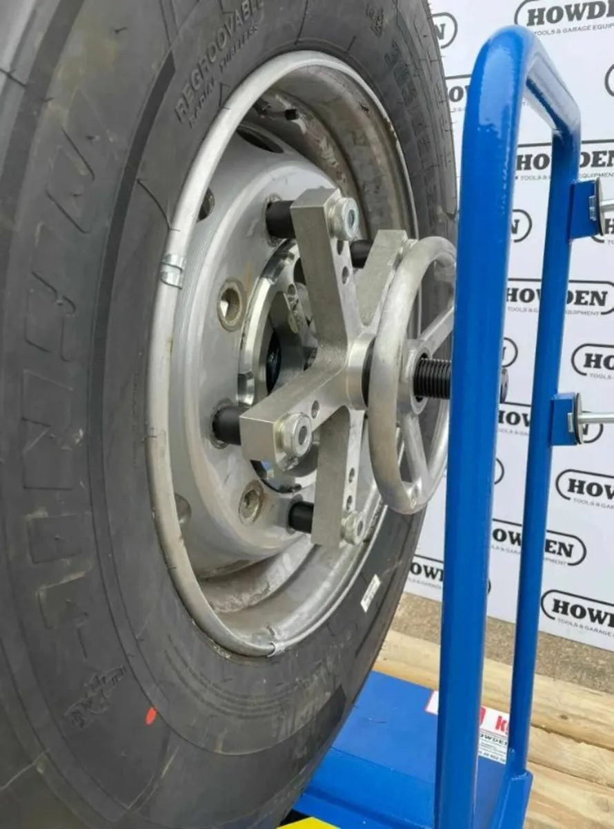 Ravaglioli Truck Wheel Balancer Hgv 230v - Image 3