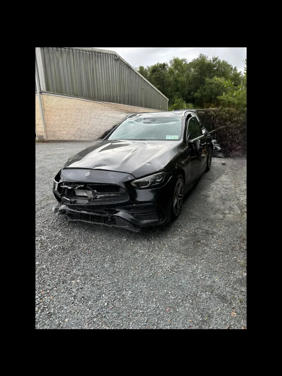 2022 Merc C220D for breaking - Image 1