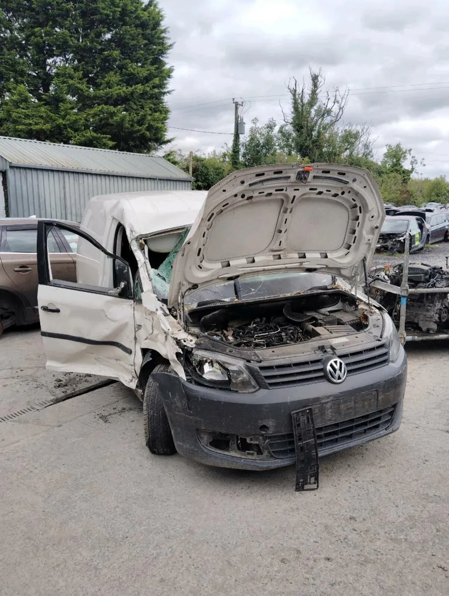 Breaking VW caddy 1.6tdi cay - Image 3