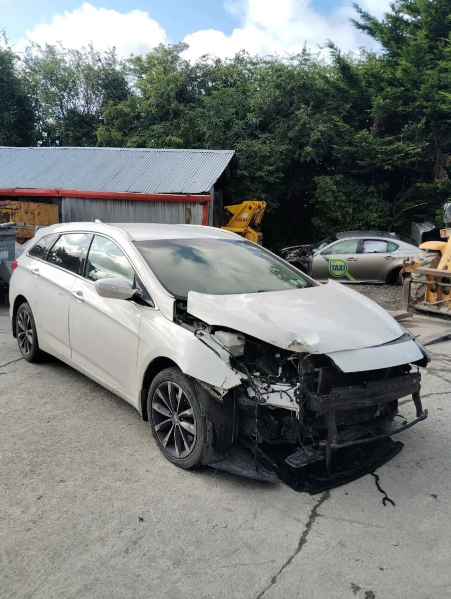 Breaking Hyundai i40 estate 2018 1.7crdi - Image 1