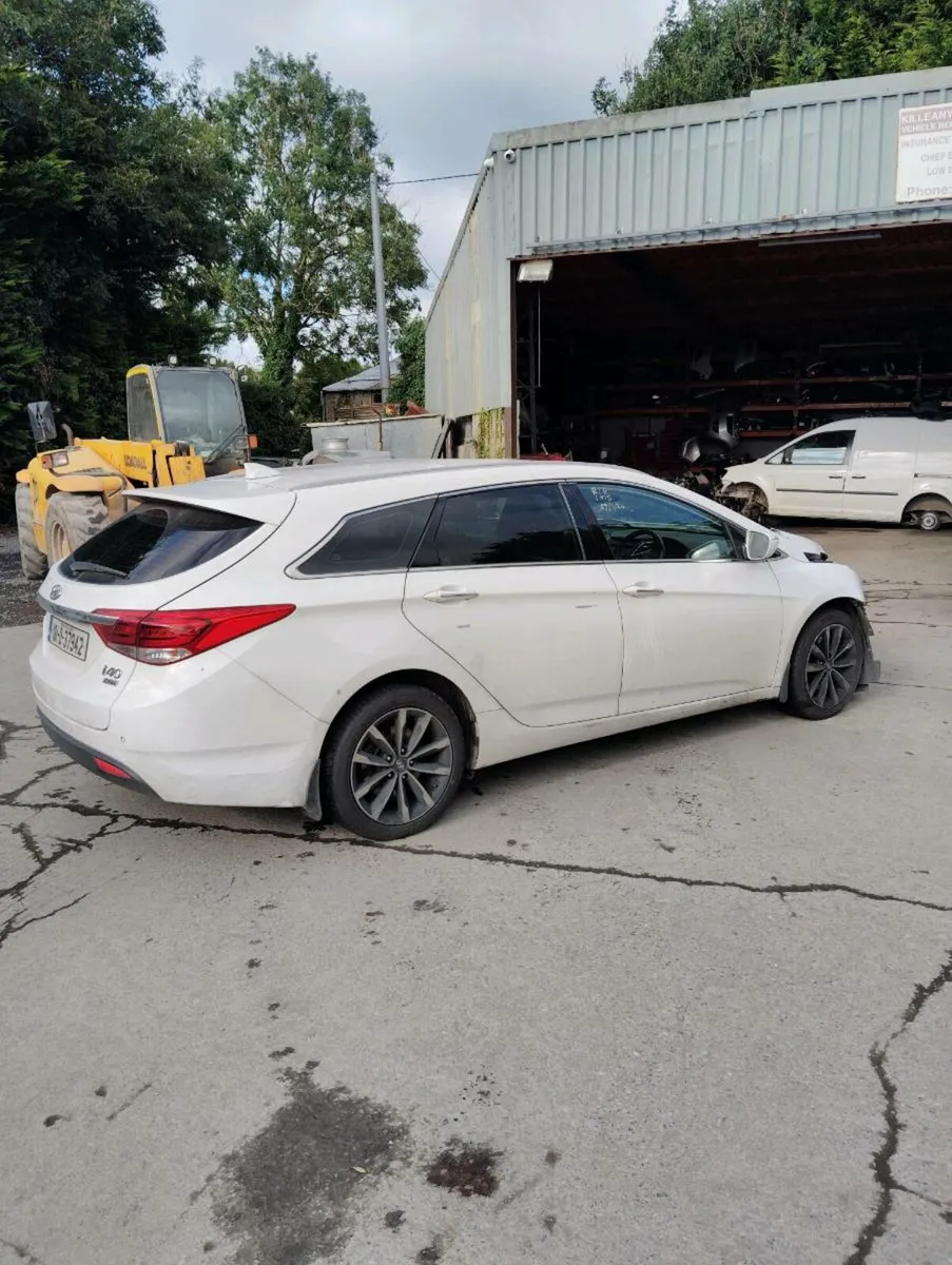 Breaking Hyundai i40 estate 2018 1.7crdi - Image 3