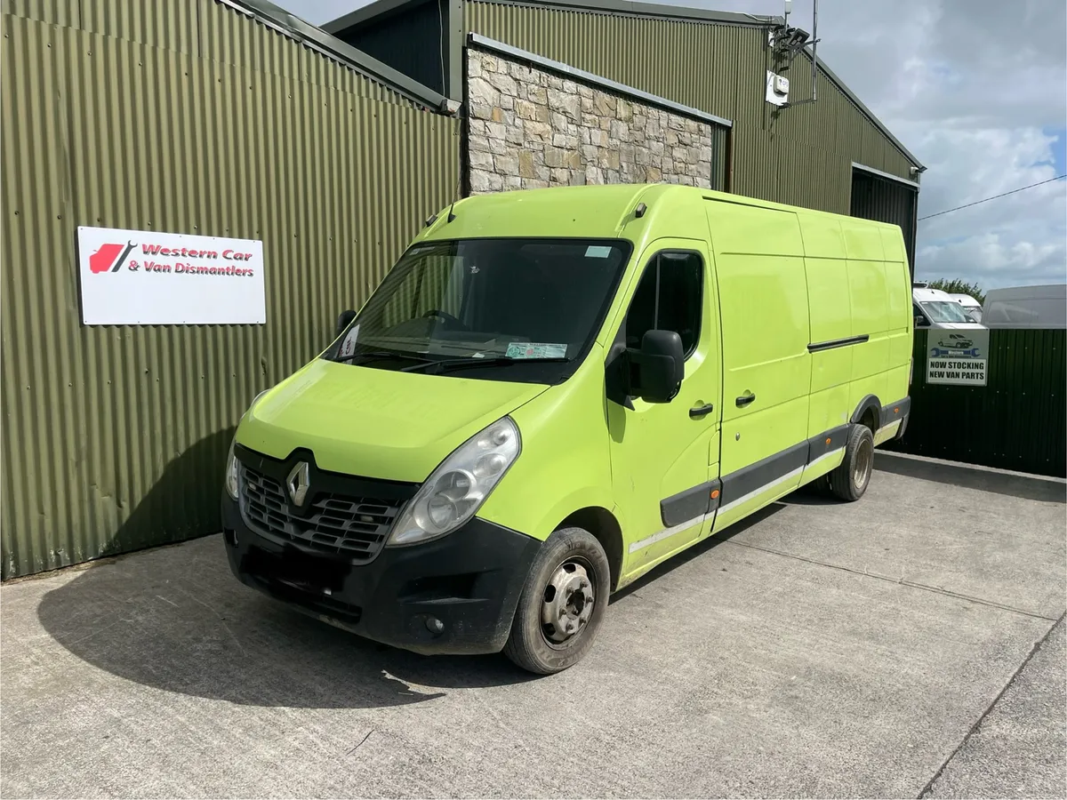 2015 Renault master 2.3 rwd for dismantling