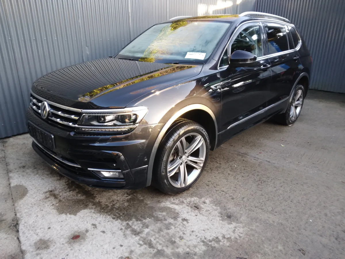 2021 VW Tiguan R-Line For Breaking/Dismantling - Image 1