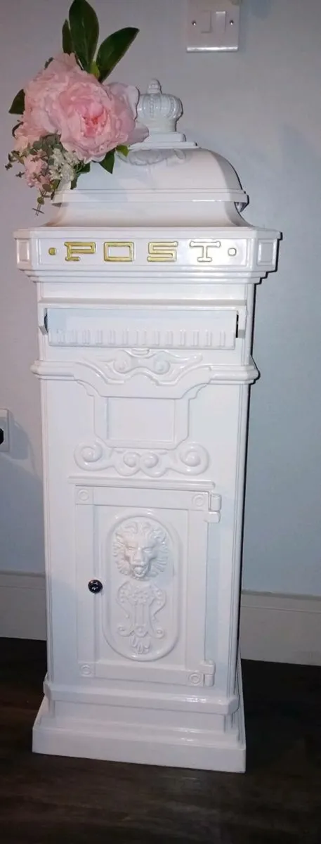 Wedding Postbox rental - Image 3