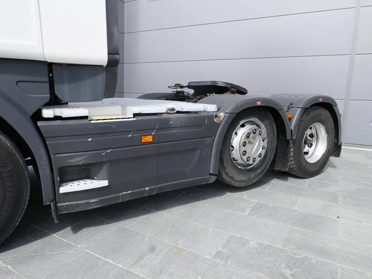 Scania R440 Highline 6x2 Midlift Auto Gearbox - Image 4