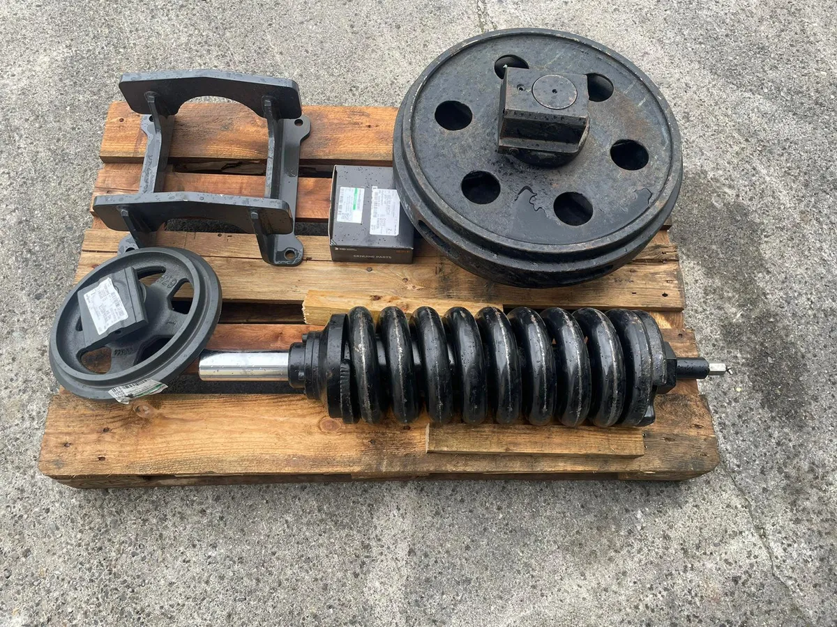 UNDERCARRIAGE PARTS - Image 1