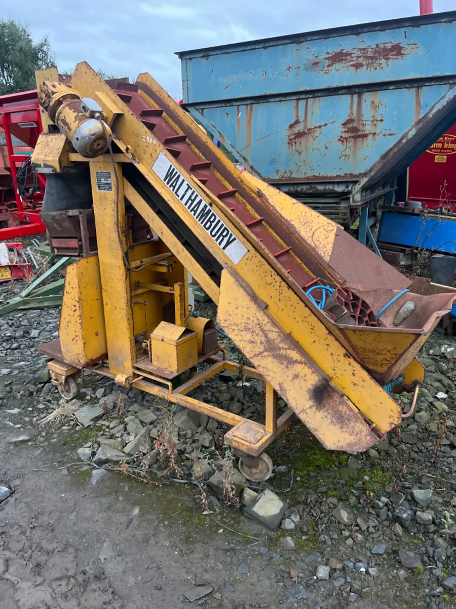 Walthambury bager - Image 1