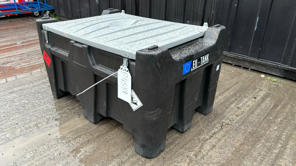 New 330L Portable Fuel Tank - Image 3