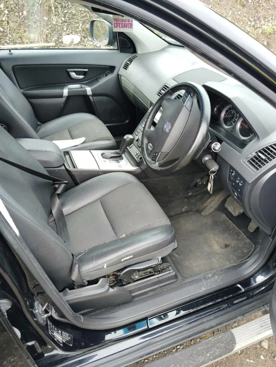 Breaking Volvo XC90 d5 2010 d5244t18 - Image 3