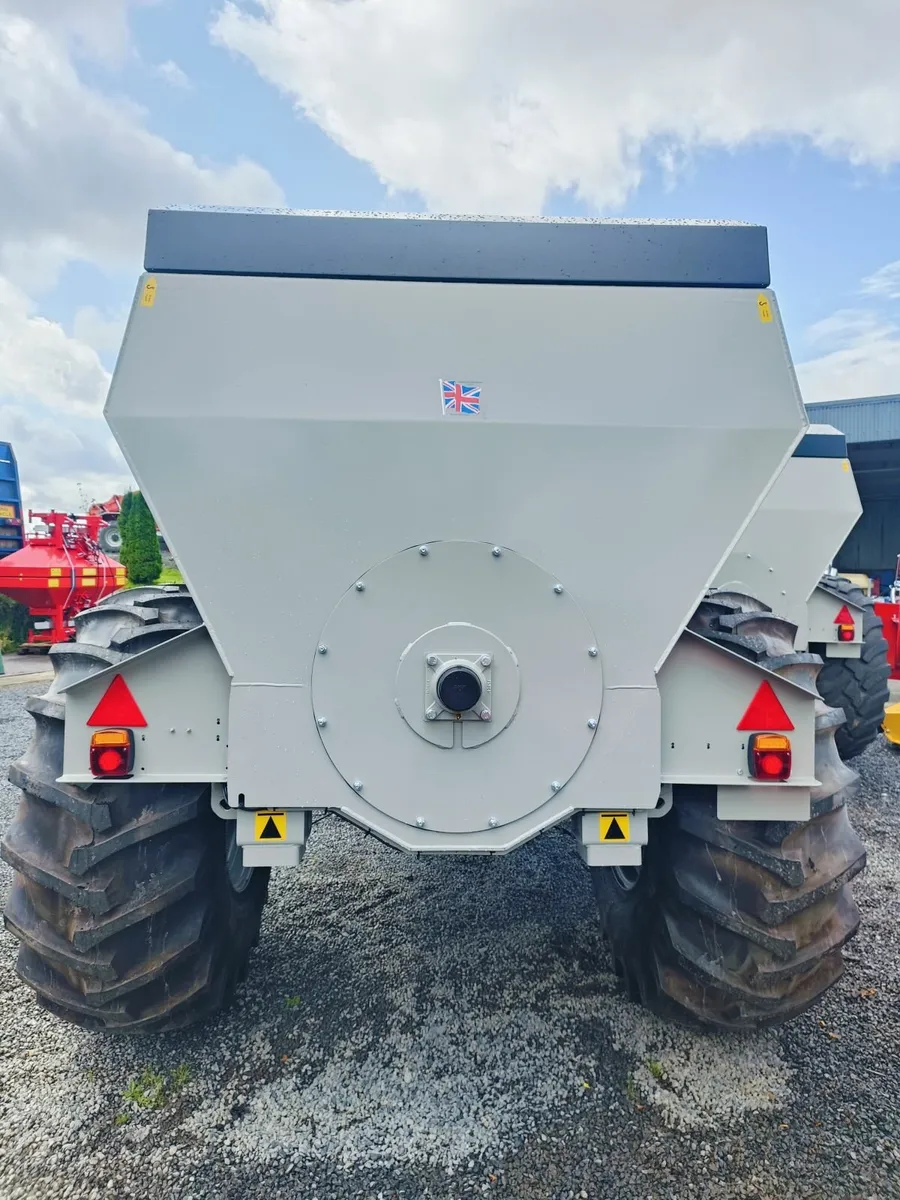 Shelbourne Reynolds Dual Muck Spreaders - Image 4