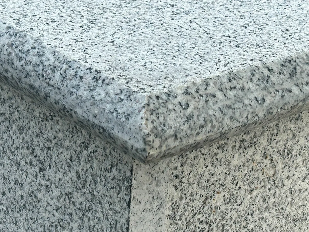Granite Bullnose Landing Step - Image 4