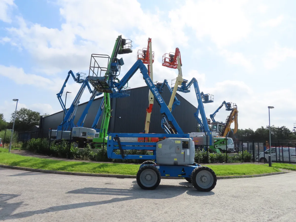 Genie Z45/25J Articulated Boom Lift - Image 3