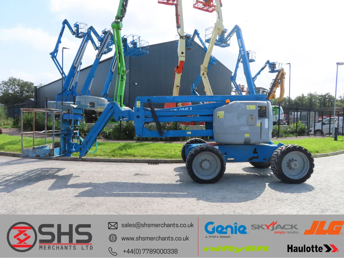 Genie Z45/25J Articulated Boom Lift - Image 1