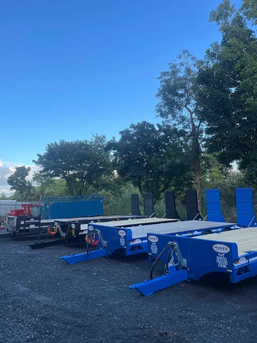 MCKEE TANDEM AND TRI AXLE LOW LOADER'S - Image 2