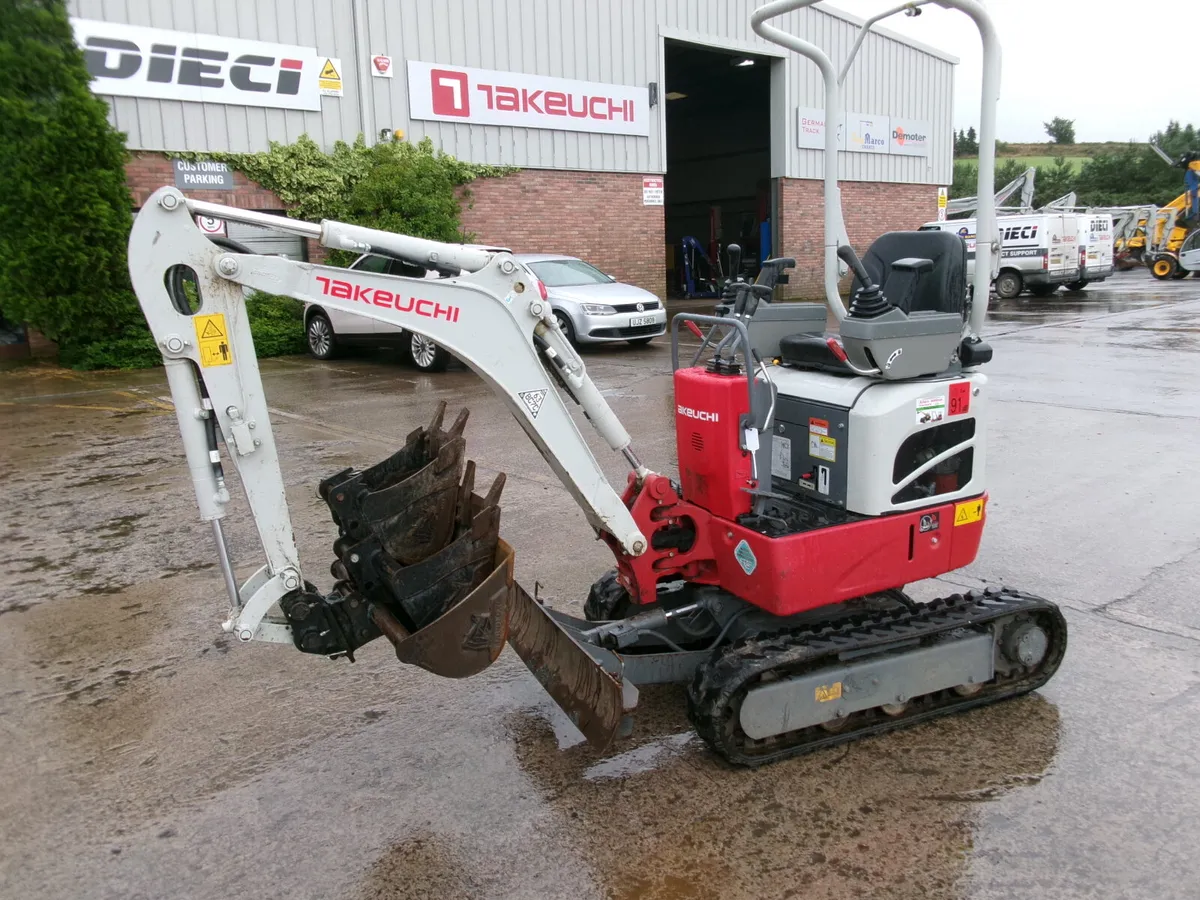 Takeuchi TB210R #14004826 - Image 1