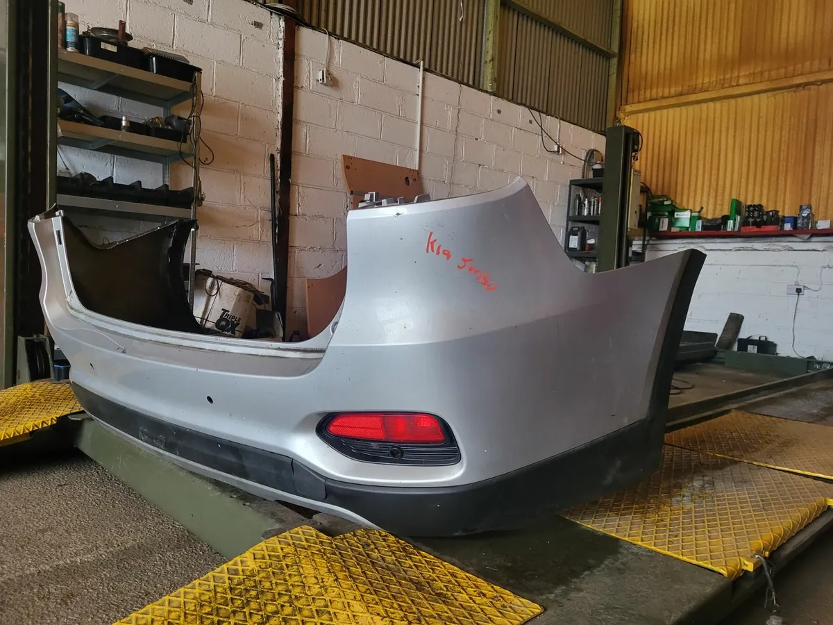 2016 Kia Sorento - Image 3