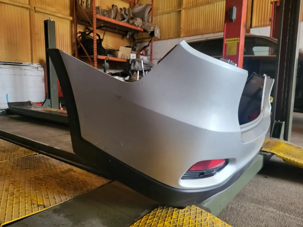 2016 Kia Sorento - Image 4