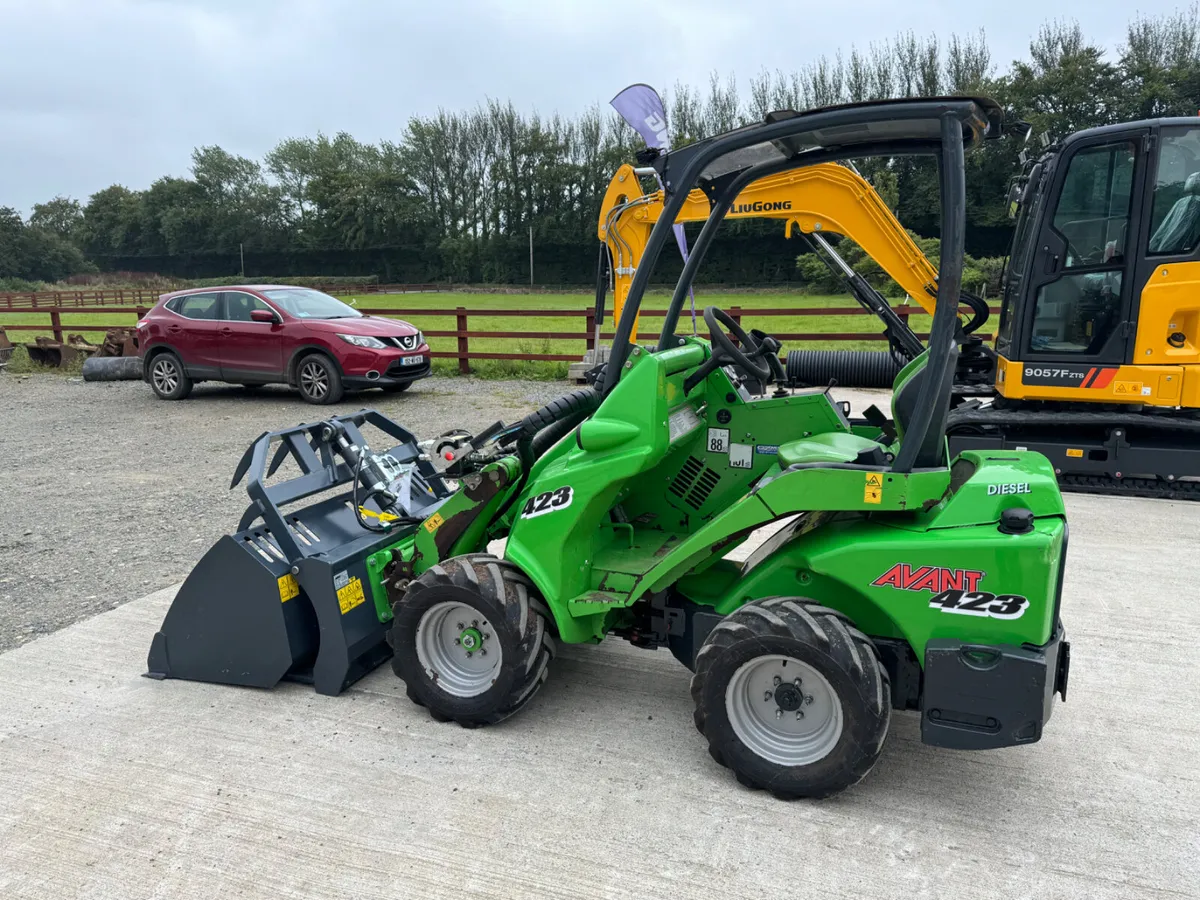 AVANT 423 FOR HIRE - Image 4