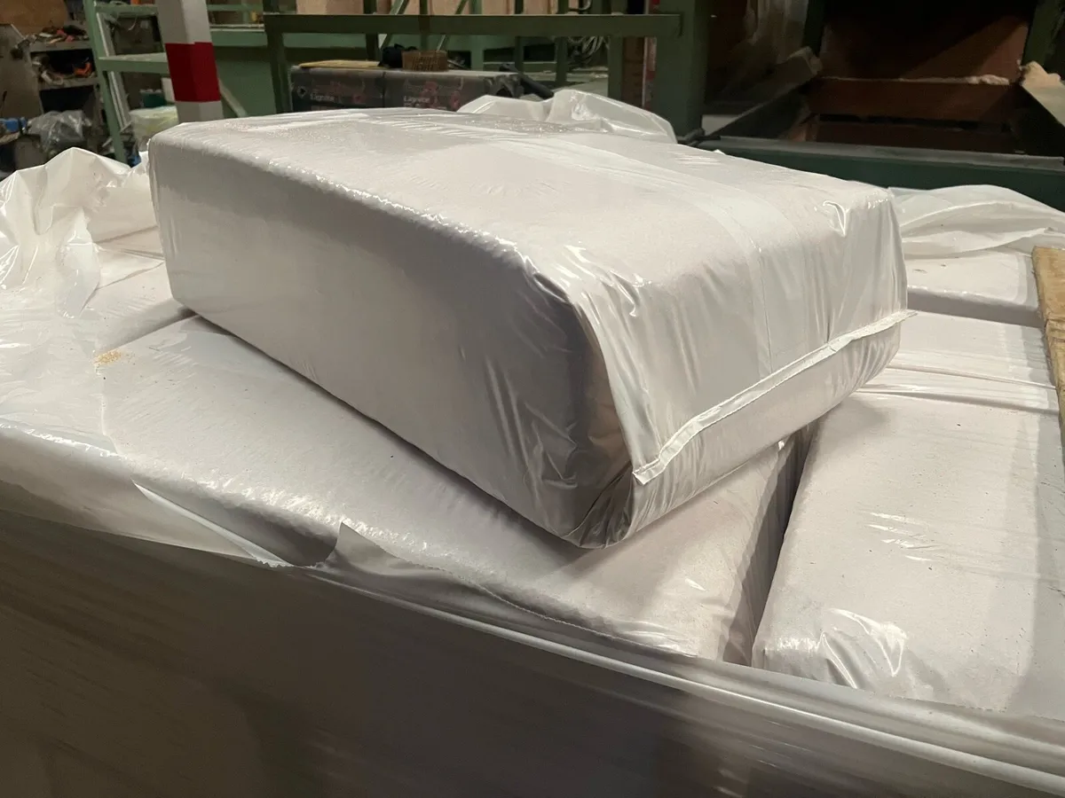 Kiln Dried White Sawdust in Bales Delivered - Image 2