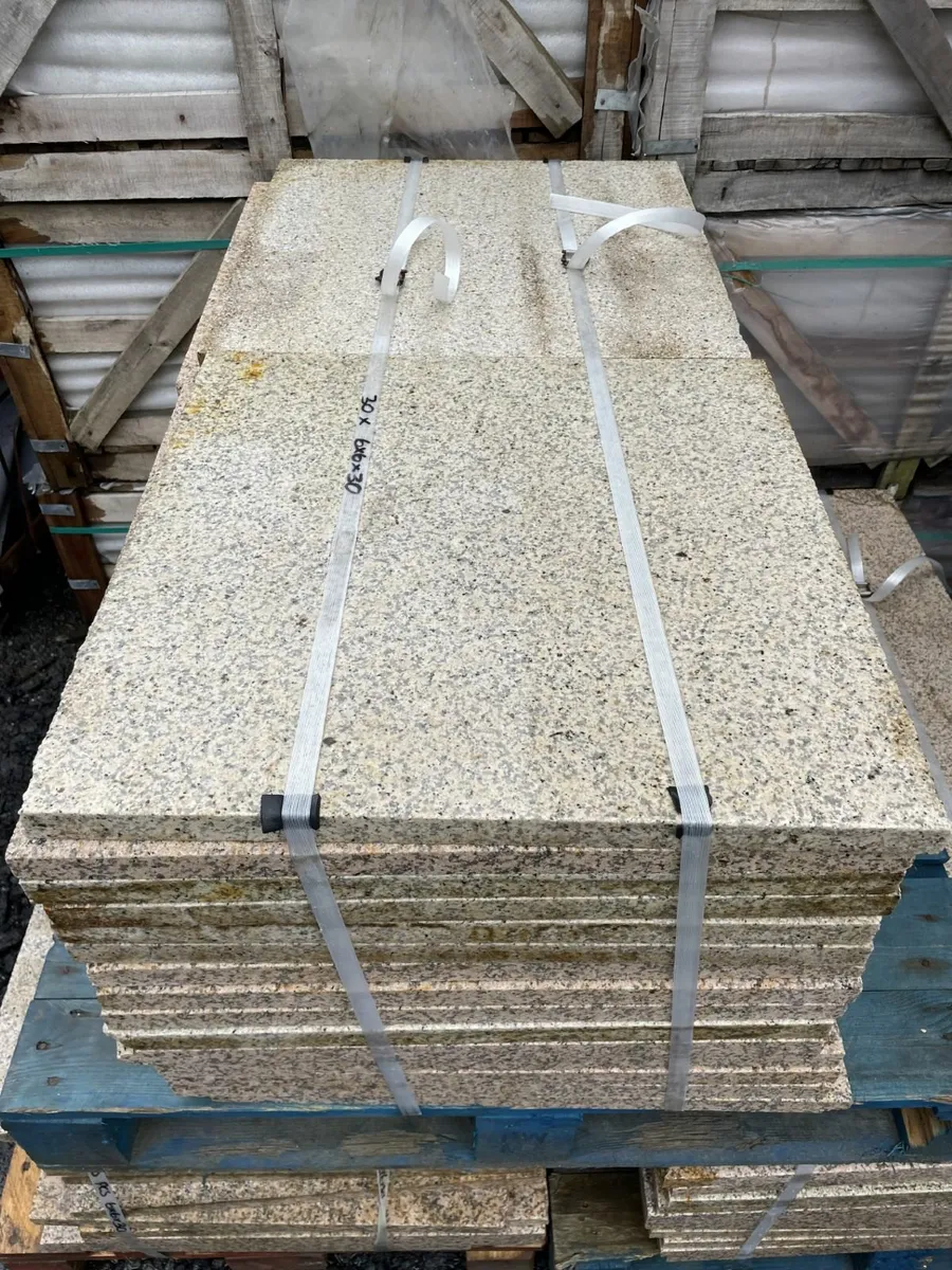 Oatmeal Brown Granite Paving - Image 1