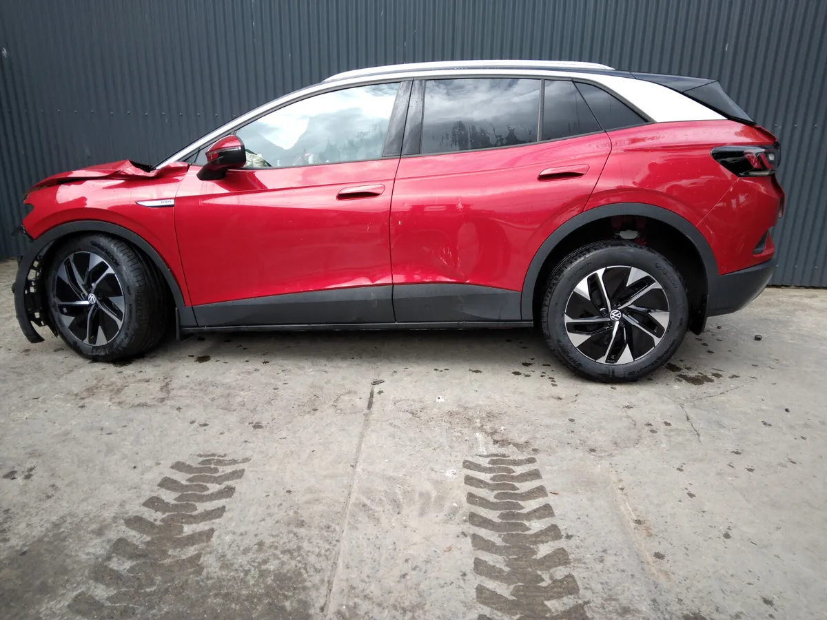 2023 VW ID4 Pro For Breaking/Dismantling - Image 2