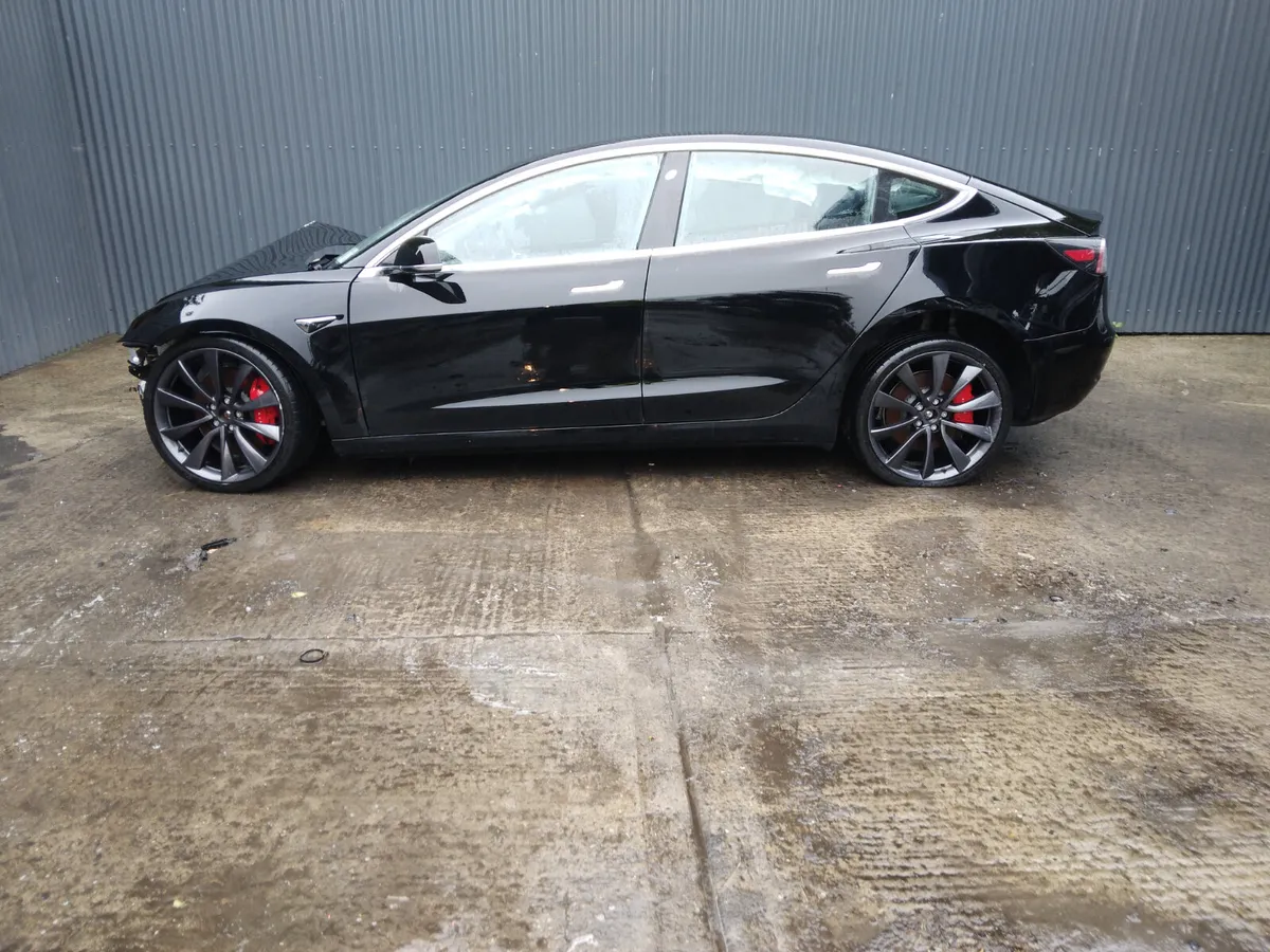 2021 Tesla Model 3 For Breaking /Dismantling - Image 4