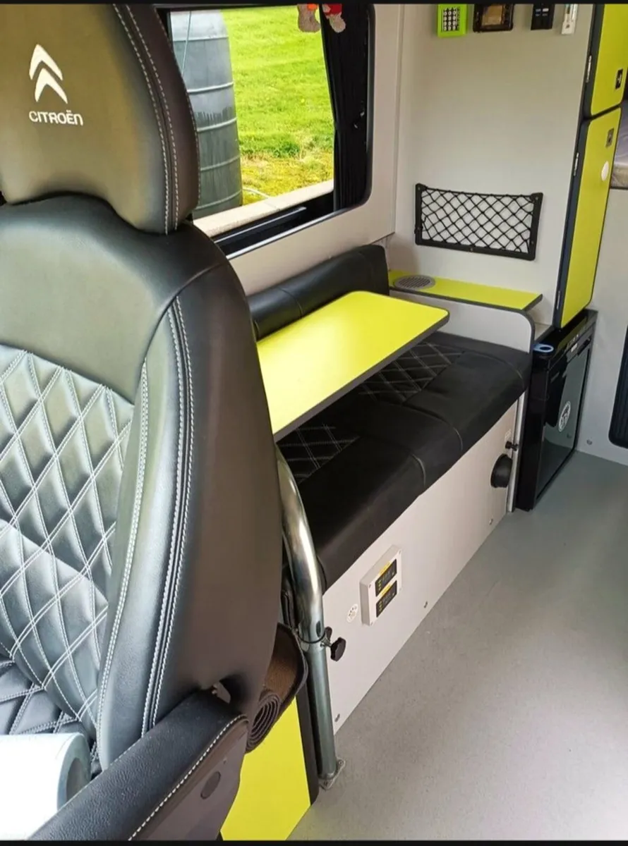 Off-Grid Citroen Relay Campervan - Image 3