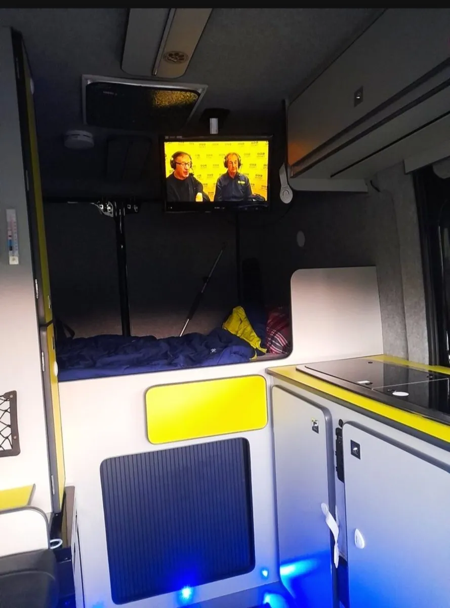 Off-Grid Citroen Relay Campervan - Image 4