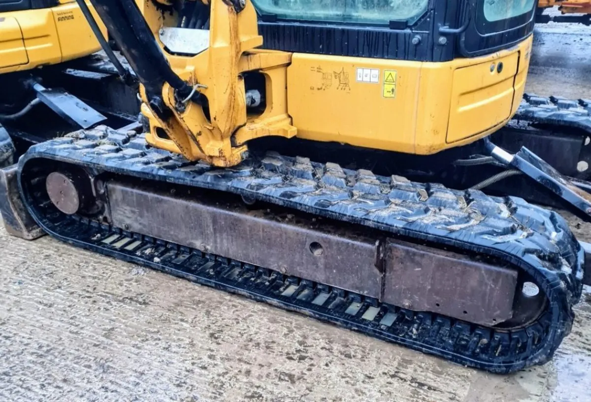 RUBBER TRACKS - Image 2