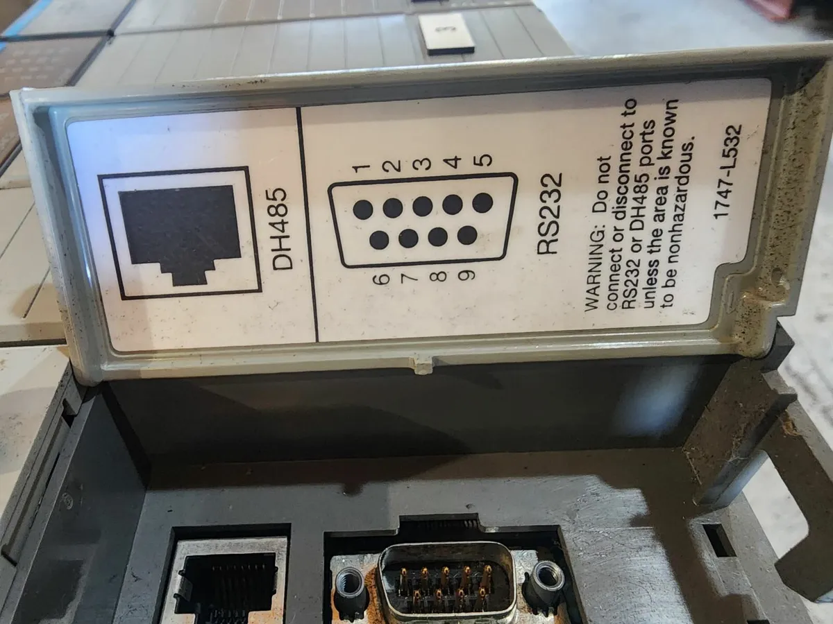 Allen Bradley PLC and 12 modules SLC500 - Reduced - Image 2