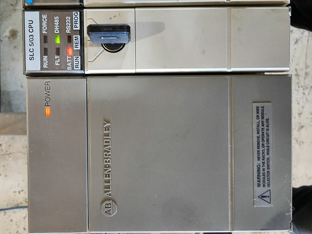 Allen Bradley PLC and 12 modules SLC500 - Reduced - Image 3