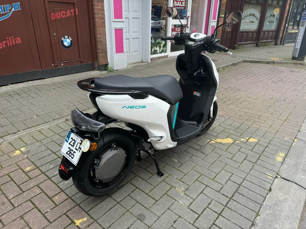 2023 Yamaha E Neo scooter electric - Image 3