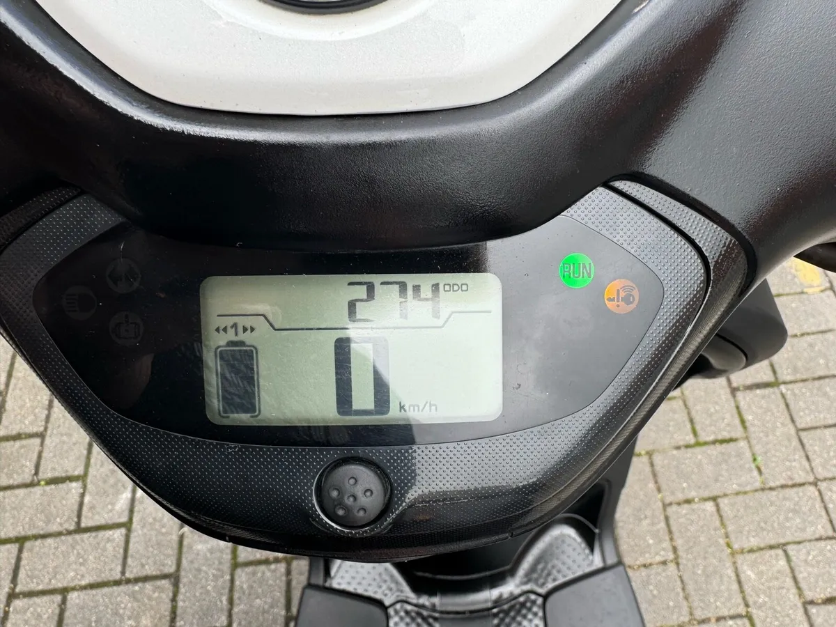 2023 Yamaha E Neo scooter electric - Image 4