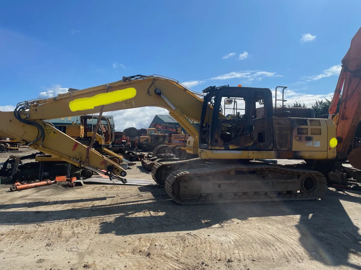 X2 Komatsu PC210-11 DISMANTLING - Image 1