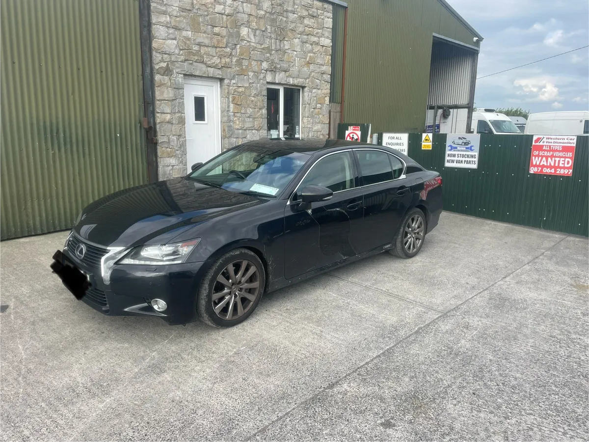 142 Lexus gs300 hybrid for dismantling - Image 1