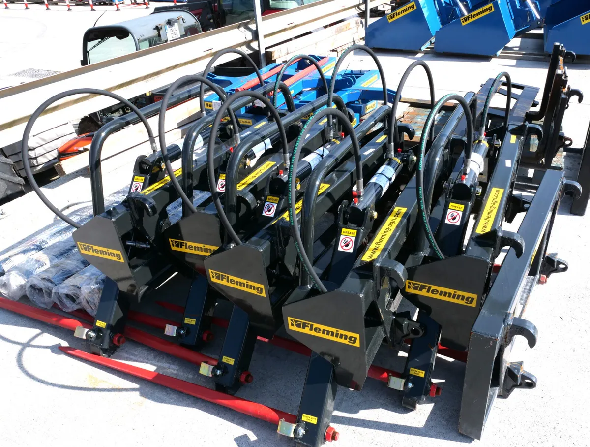 FLEMING BALE STACKER - Image 1