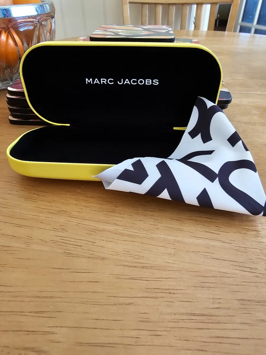 Marc Jacobs Large Glasses/Sunglasses Case/ NEW - Image 2
