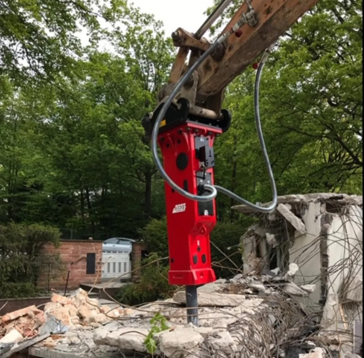 New 13ton breakers €35 per week - Image 1