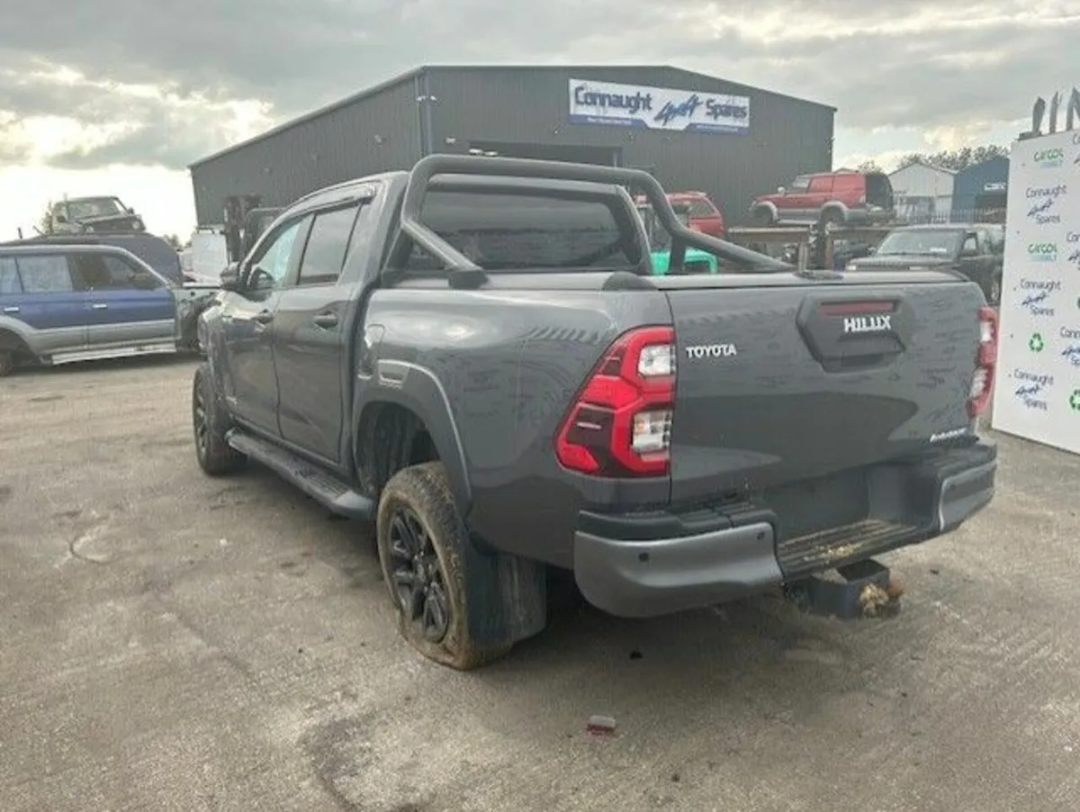 2023 TOYOTA HILUX JUST IN FOR BREAKING - Image 2