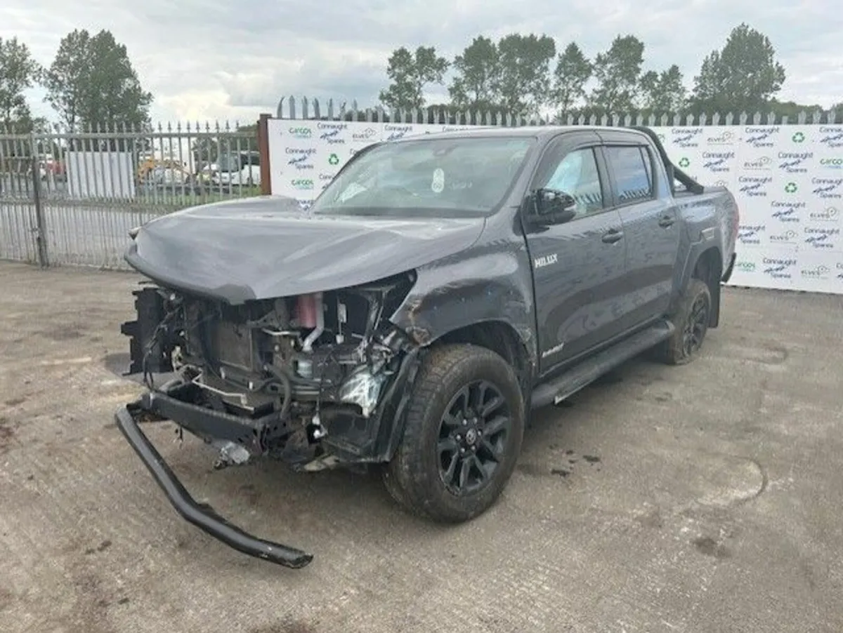 2023 TOYOTA HILUX JUST IN FOR BREAKING - Image 3