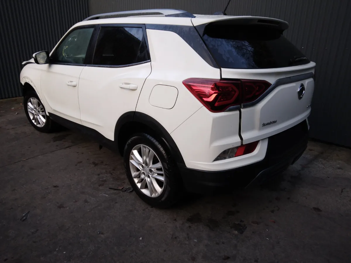 2020 Ssangyoung Korando 1.6 D Breaking/Dismantling - Image 2