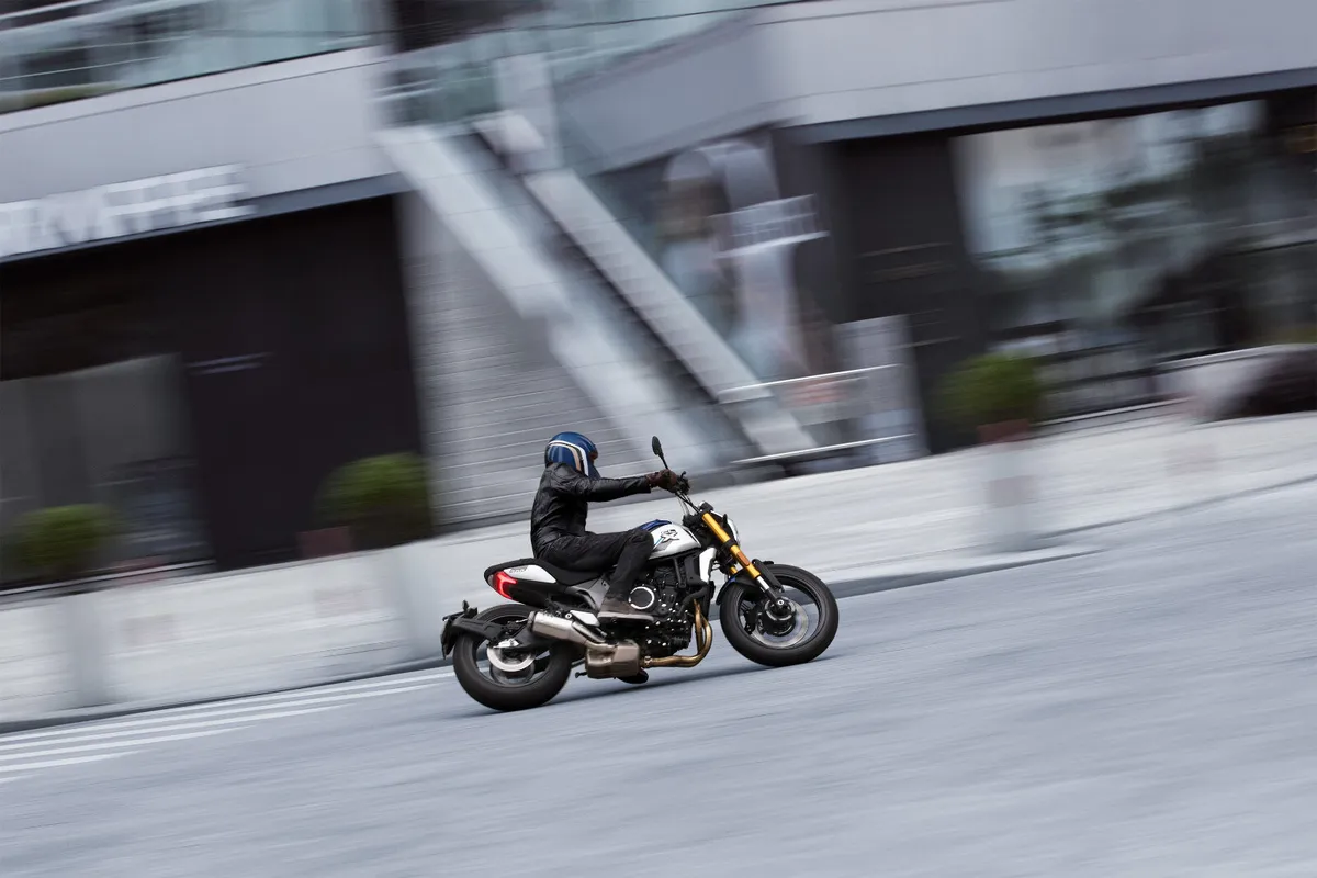 CFMOTO 700CL-X HERITAGE MOTORCYCLE(Summer Sale) - Image 3