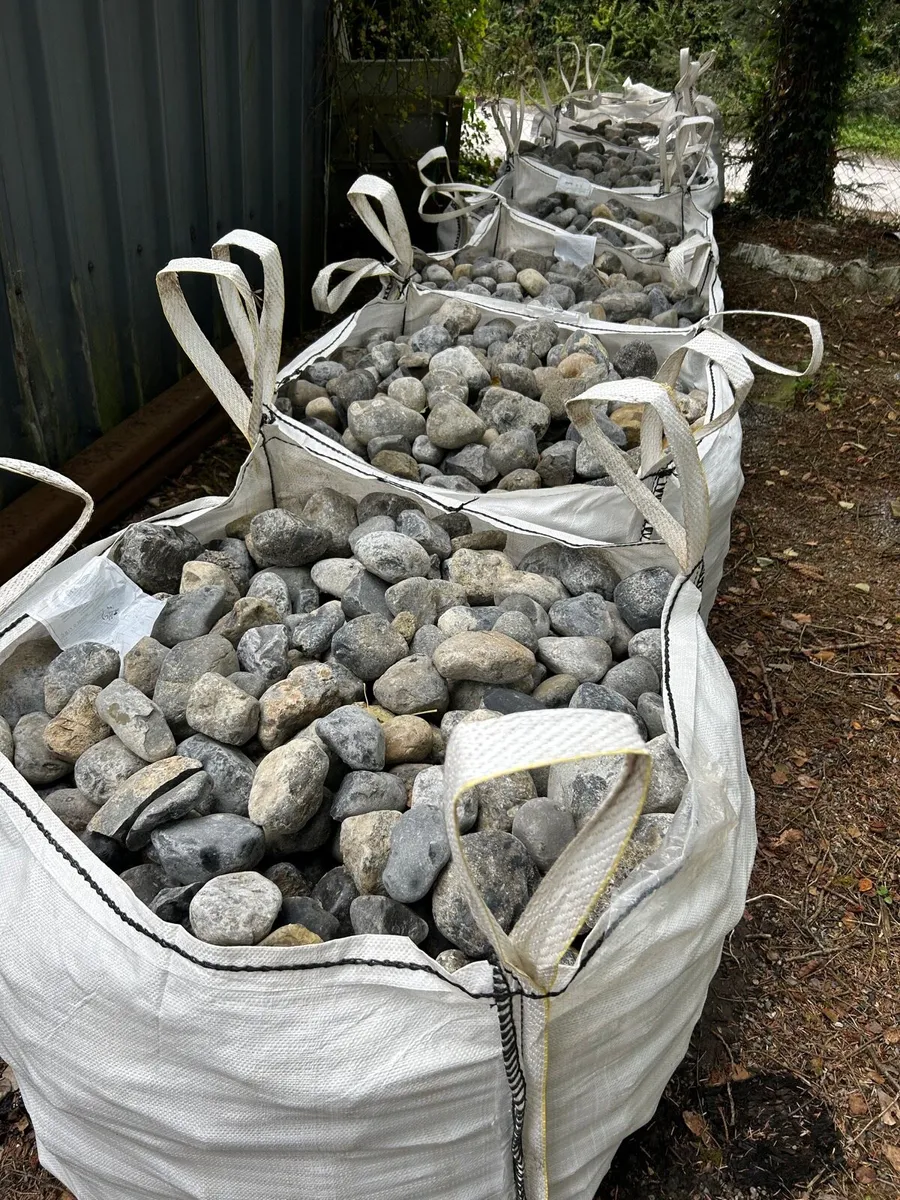 Old Round Limestone Cobblestone - Image 3