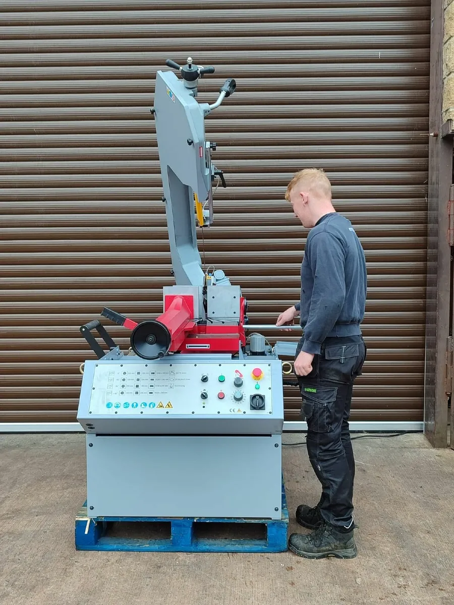 HTM 2 Speed Bandsaw 21" x 11"|2 Way Swivel Head - Image 1