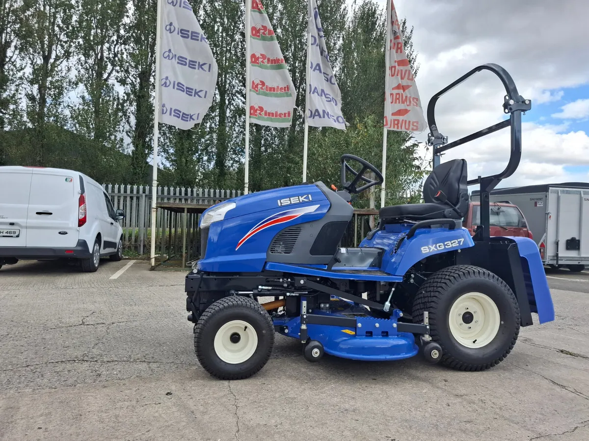 ISEKI SXG327 Diesel Mower with Mulching Deck - Image 4