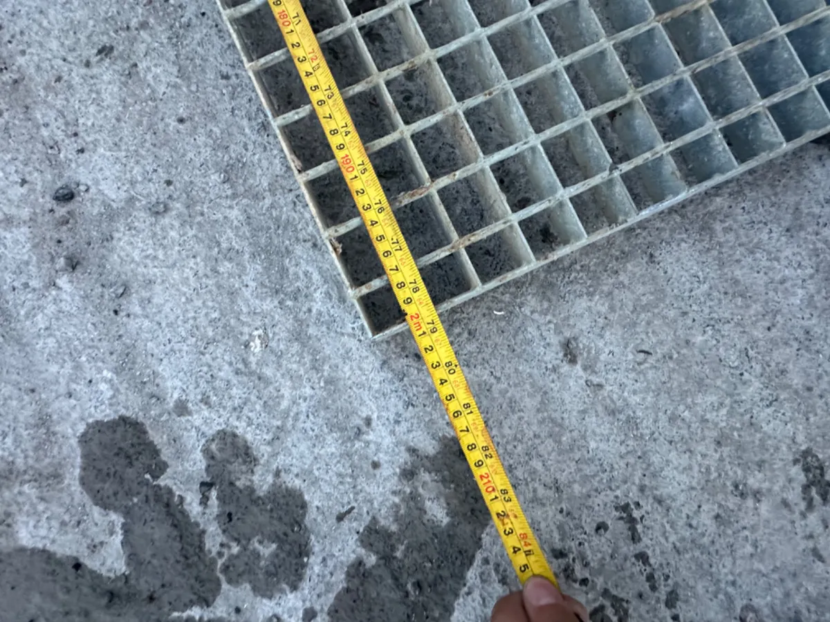 Galvanised Grid/Grate  2M x 1M - Image 3