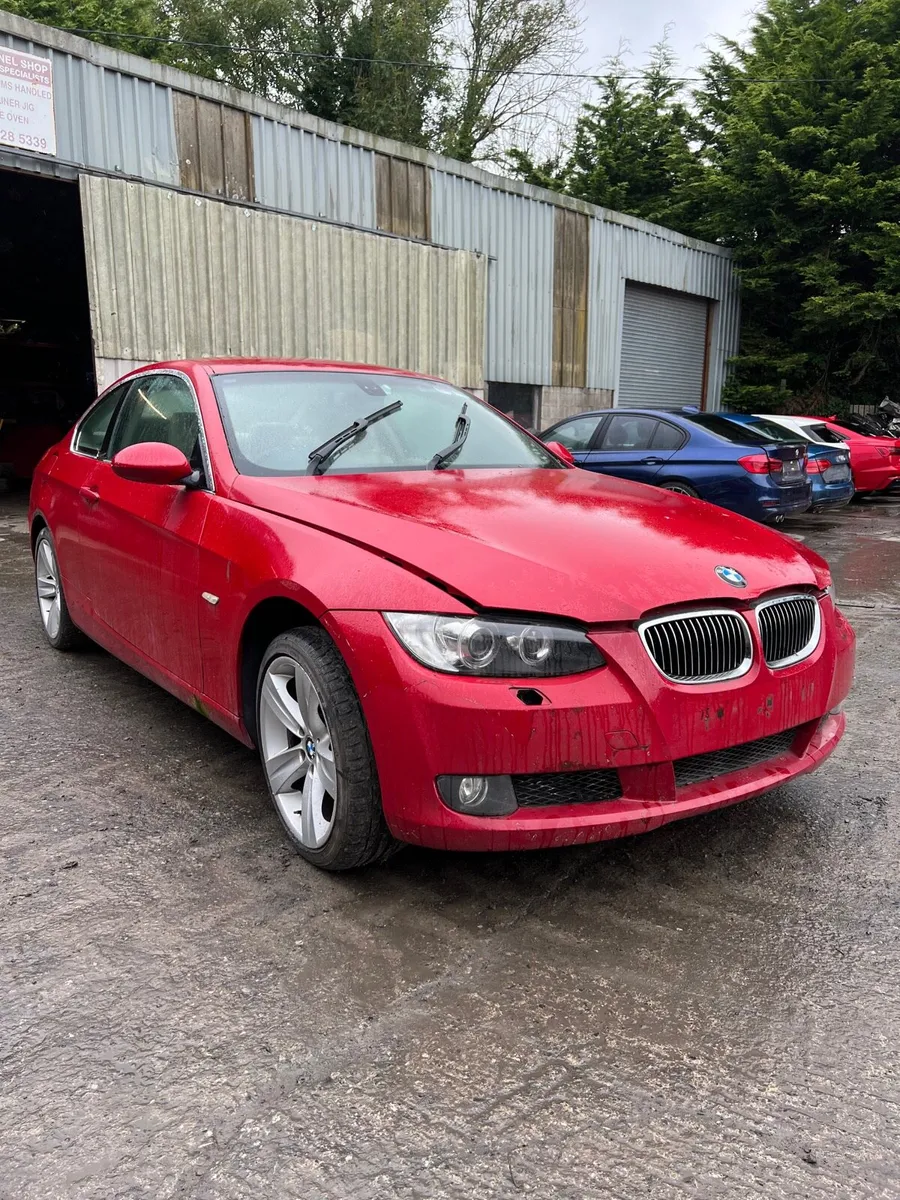 Breaking bmw 325i e92 3 series 2009 n52 - Image 1